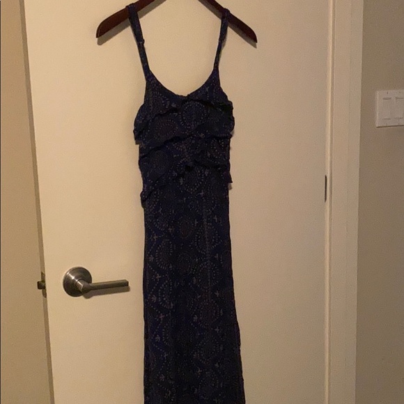 “Crinkle-look” fabric maxi dress with ruffles - Picture 1 of 3